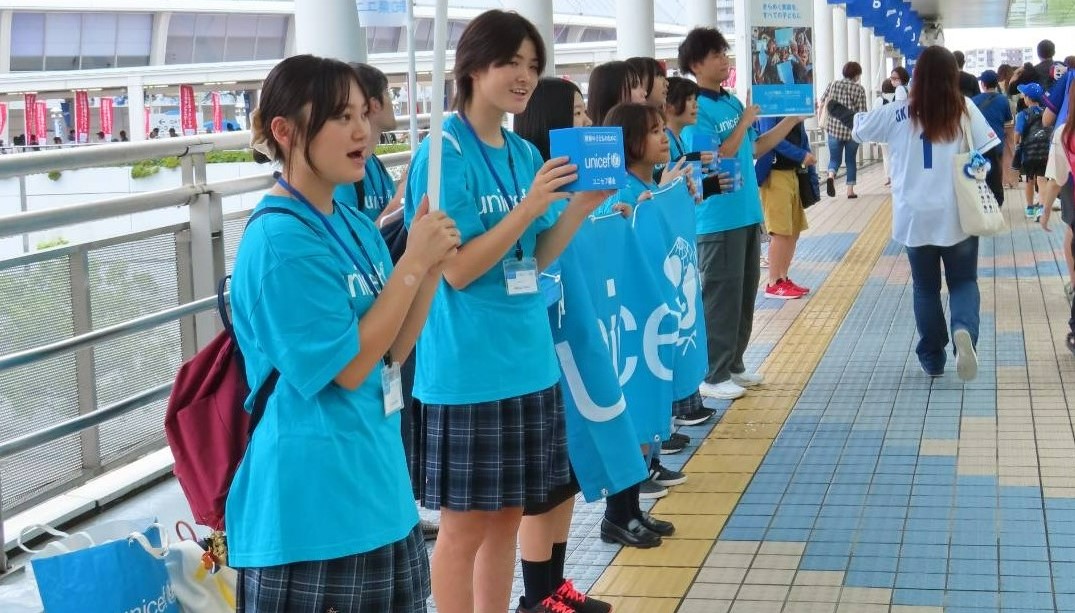 8月27日（水）バンテリンドーム連絡通路にて、ユニセフ募金活動を行いました