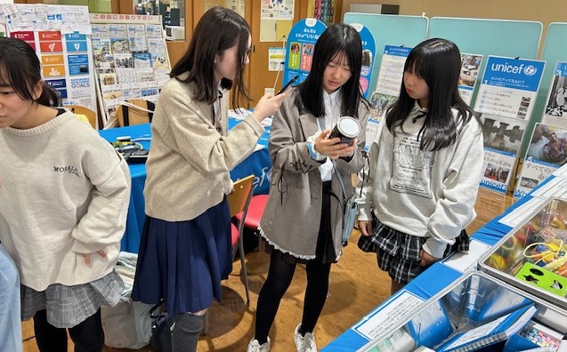 11月6日（木）愛知県ユニセフ協会展示ルームにて学習会を開催/名古屋大学教育学部附属中学校2年生の皆さん